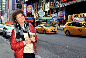 Симона Гичкова на разходка в New York по време на Work and Travel USA